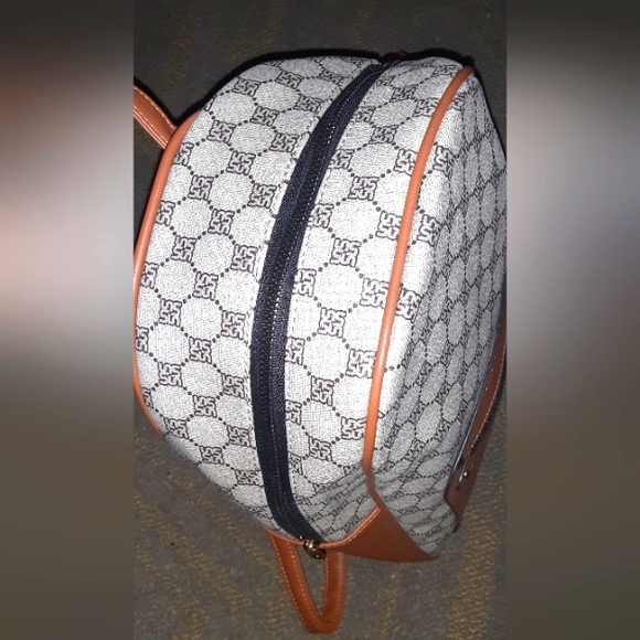 Small/medium backpack multicolored brand new never used - Picture 3 of 4